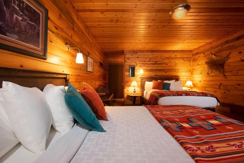 Lochsa Lodge Lolo Buitenkant foto